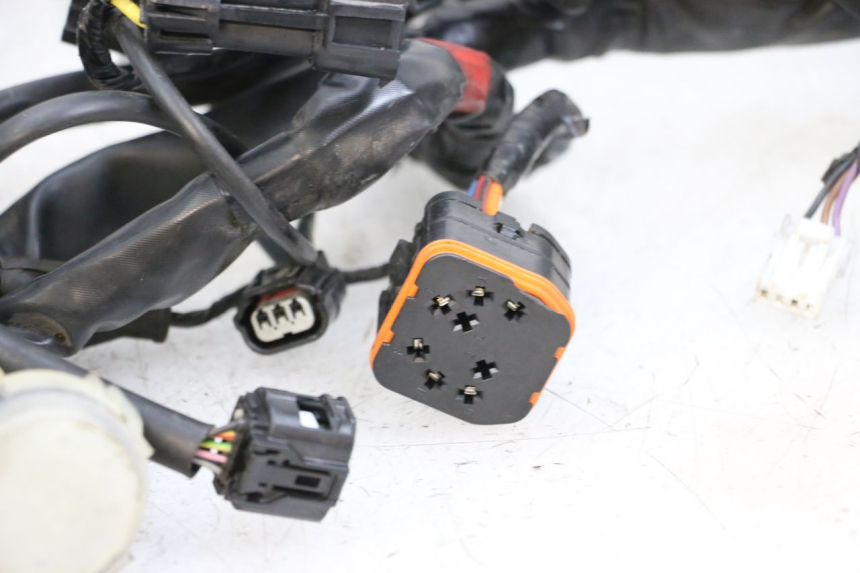 photo de CABLEADO PIAGGIO MP3 HPE 350 (2018 - 2020) - Recambio usado revisado