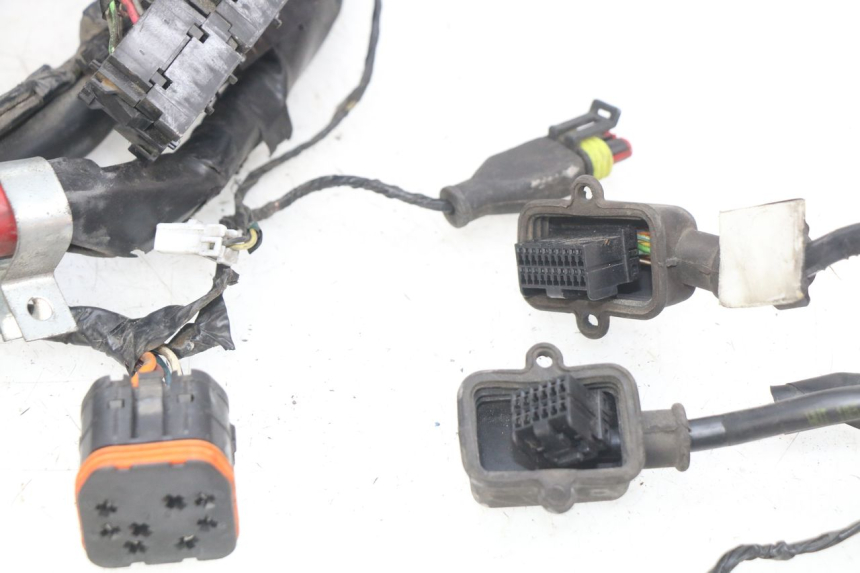 photo de CABLEADO PIAGGIO MP3 LT 300 (2010 - 2016) - Zoom estado de uso