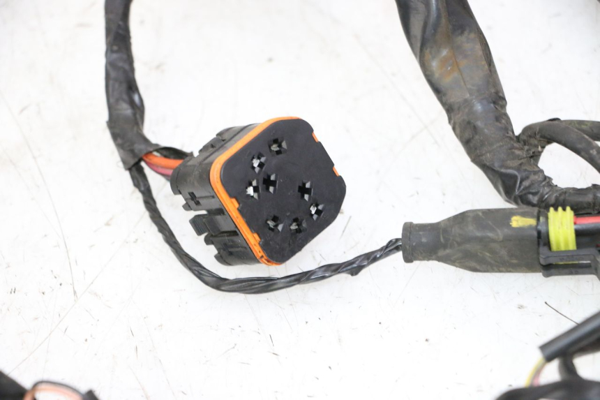 photo de CABLEADO PIAGGIO MP3 LT 300 (2010 - 2016) - Inspección visual detallada