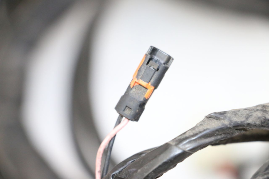 photo de CABLEADO PIAGGIO MP3 LT 300 (2010 - 2016) - Detalles de los puntos de fijación