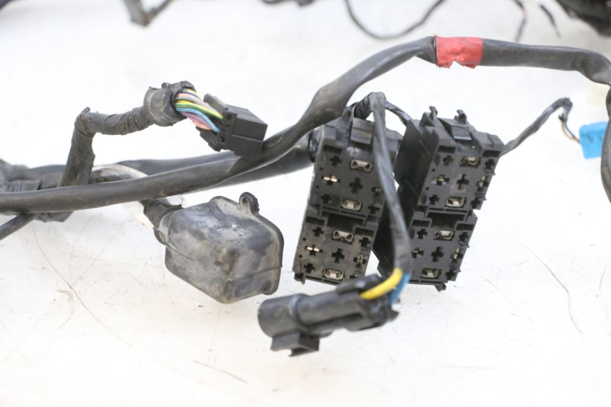 photo de CABLEADO PIAGGIO MP3 RL 250 (2007 - 2010) - Otra vista del artículo