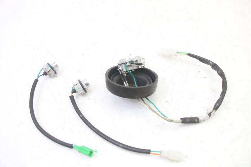 photo de FARO CABLEADO PEUGEOT KISBEE 4T 50 (2018 - 2022)