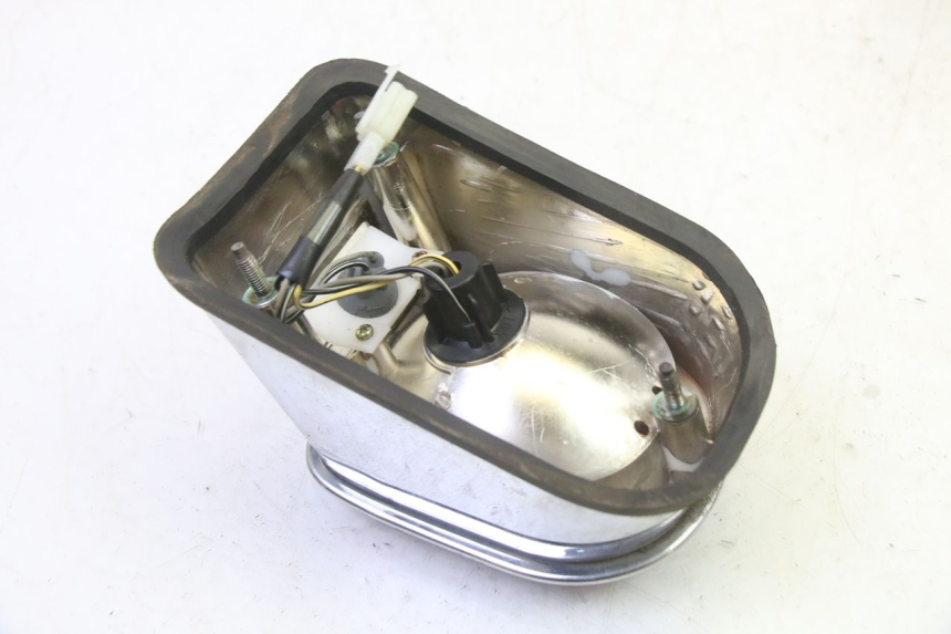 photo de LUZ TRASERA HYOSUNG GV AQUILA 125 (2000 - 2004)