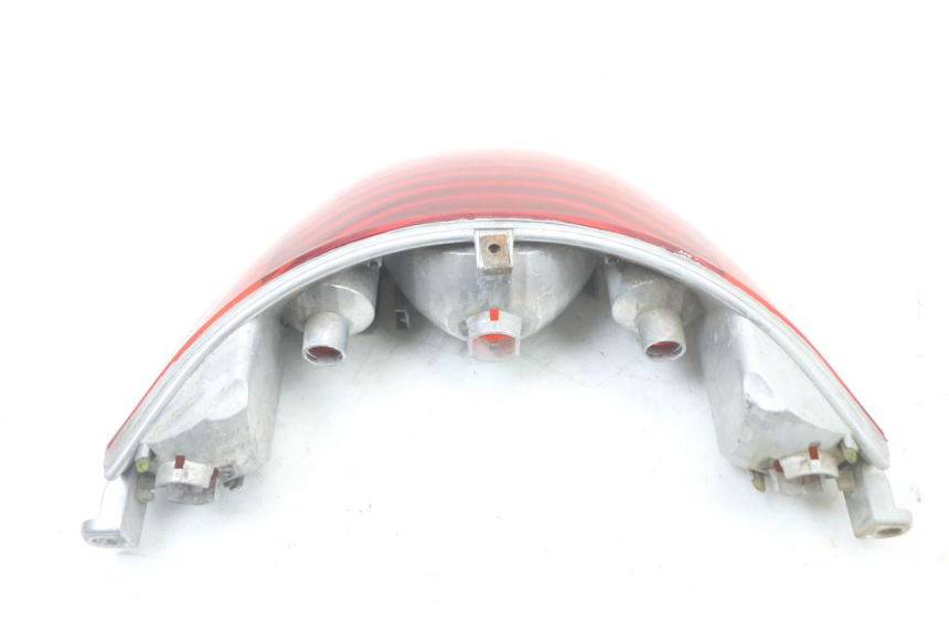 photo de LUZ TRASERA PIAGGIO BEVERLY 125 (1998 - 2005) - Primer plano técnico