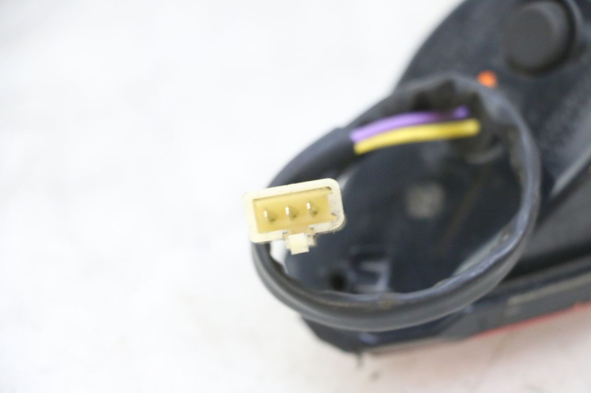 photo de LUZ TRASERA KSR CODE 125 (2018 - 2020) - Estado de la superficie y material