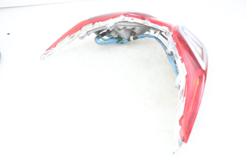 photo de LUZ TRASERA KYMCO DOWNTOWN ABS 125 (2015 - 2017) - Otra vista del artículo