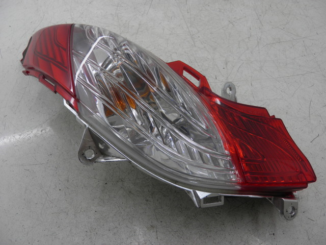 photo de LUZ TRASERA DERECHA HONDA FES S-WING SWING 125 (2007 - 2015)