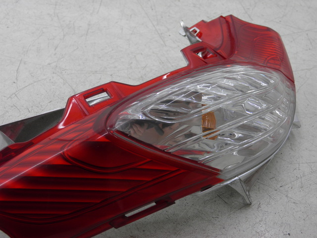 photo de LUZ TRASERA DERECHA HONDA FES S-WING SWING 125 (2007 - 2015)