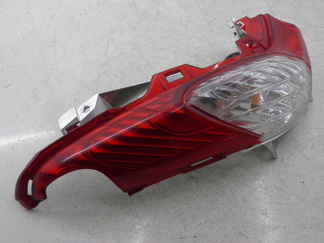 photo de LUZ TRASERA DERECHA HONDA FES S-WING SWING 125 (2007 - 2015)