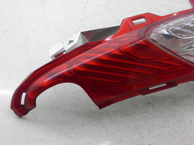 photo de LUZ TRASERA DERECHA HONDA FES S-WING SWING 125 (2007 - 2015)