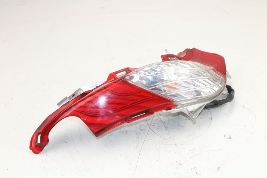 photo de LUZ TRASERA DERECHA HONDA FES S-WING SWING 125 (2007 - 2015)