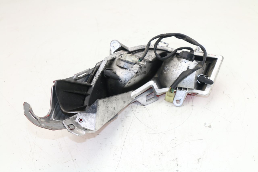 photo de LUZ TRASERA DERECHA HONDA FES S-WING SWING 125 (2007 - 2015)