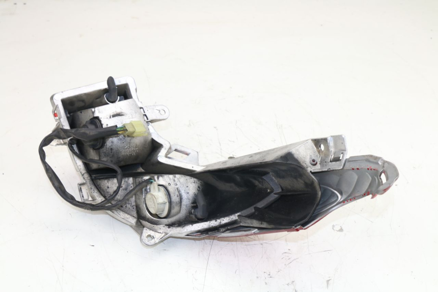 photo de LUZ TRASERA DERECHA HONDA FES S-WING SWING 125 (2007 - 2015)