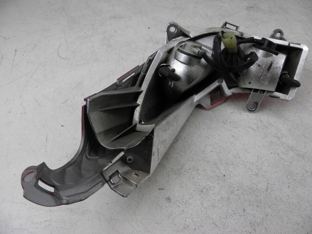 photo de LUZ TRASERA DERECHA HONDA FES S-WING SWING ABS 125 (2007 - 2015)