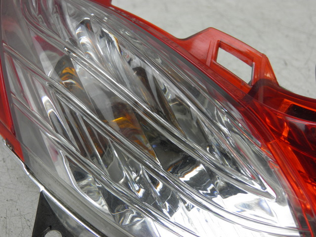 photo de LUZ TRASERA DERECHA HONDA FES S-WING SWING ABS 125 (2007 - 2015)