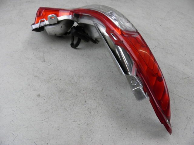 photo de LUZ TRASERA DERECHA HONDA FES S-WING SWING ABS 125 (2007 - 2015)