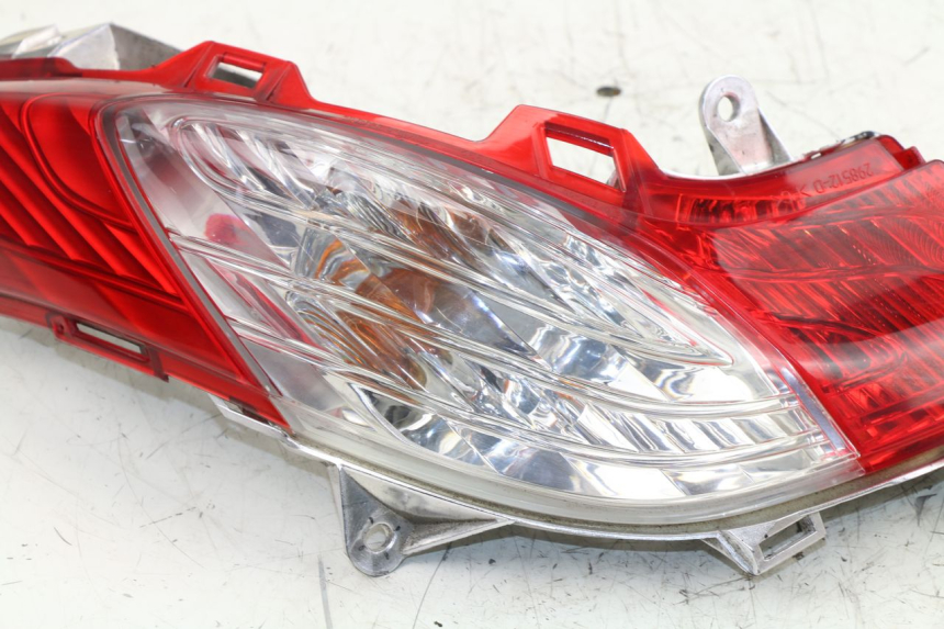 photo de LUZ TRASERA DERECHA HONDA FES S-WING SWING ABS 125 (2007 - 2015)