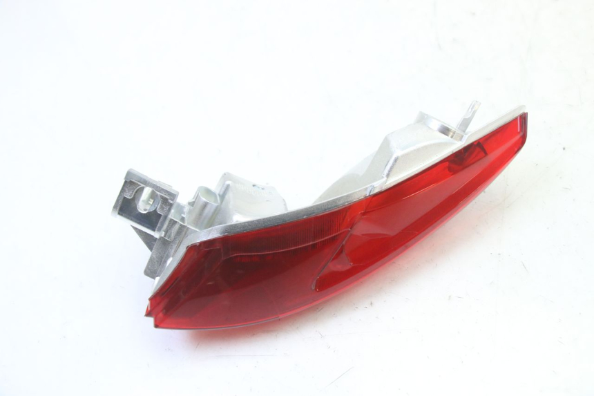 photo de LUZ TRASERA DERECHA PIAGGIO MP3 HPE 310 (2024 - 2025)