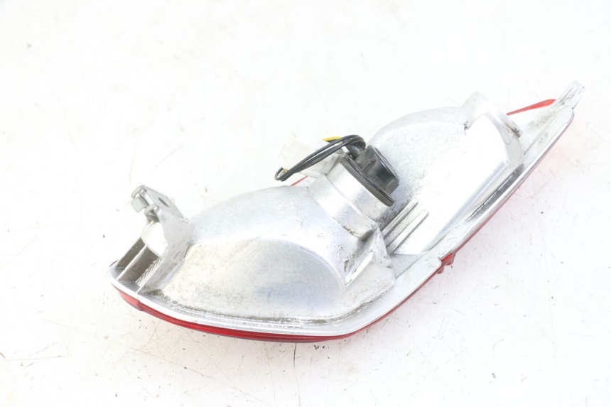 photo de LUZ TRASERA DERECHA PIAGGIO MP3 LT 300 (2010 - 2016)