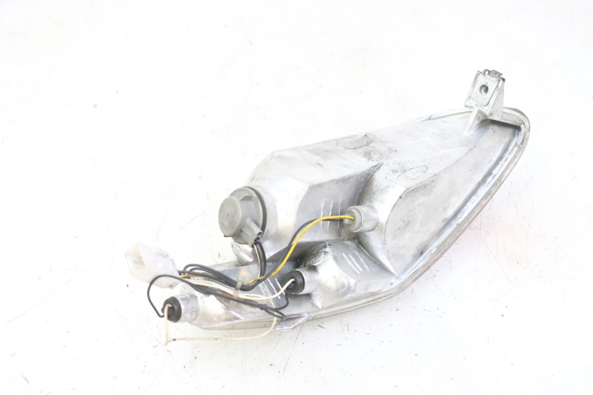 photo de FARO TRASERO DERECHO PIAGGIO MP3 LT 400 (2007 - 2012)