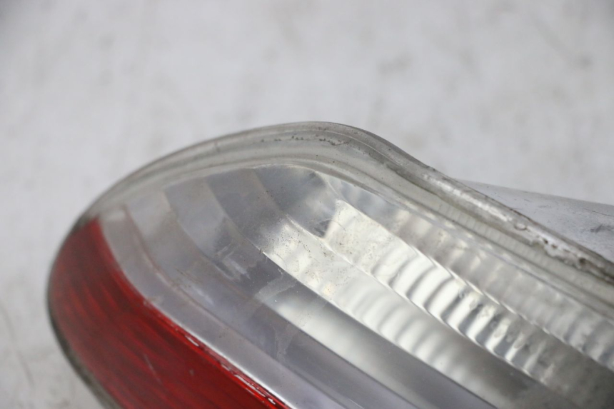 photo de FARO TRASERO DERECHO PIAGGIO MP3 LT 400 (2007 - 2012)