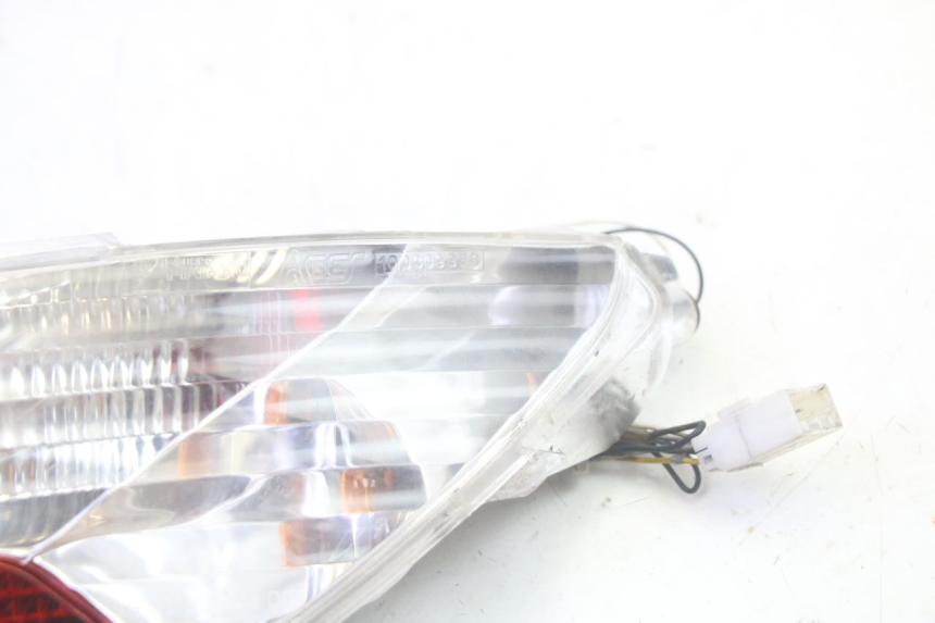 photo de FARO TRASERO DERECHO PIAGGIO MP3 LT 400 (2007 - 2012) - Otra perspectiva