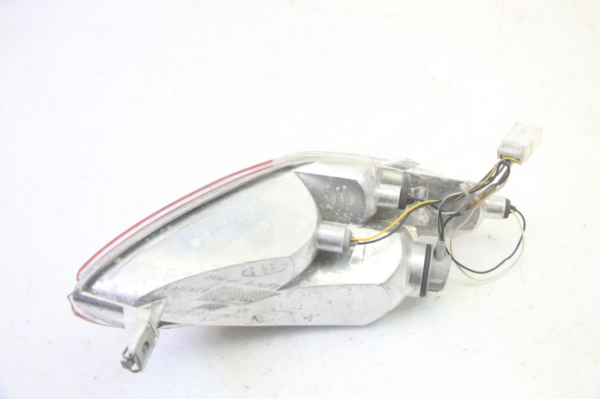 photo de FARO TRASERO DERECHO PIAGGIO MP3 LT 400 (2007 - 2012) - Estado de la superficie y material