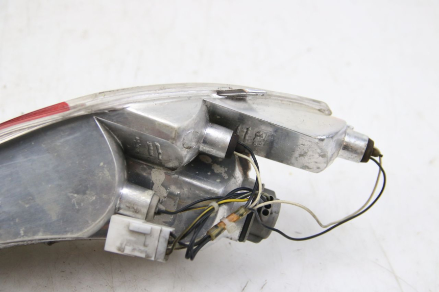 photo de LUZ TRASERA DERECHA PIAGGIO MP3 125 (2006 - 2014)