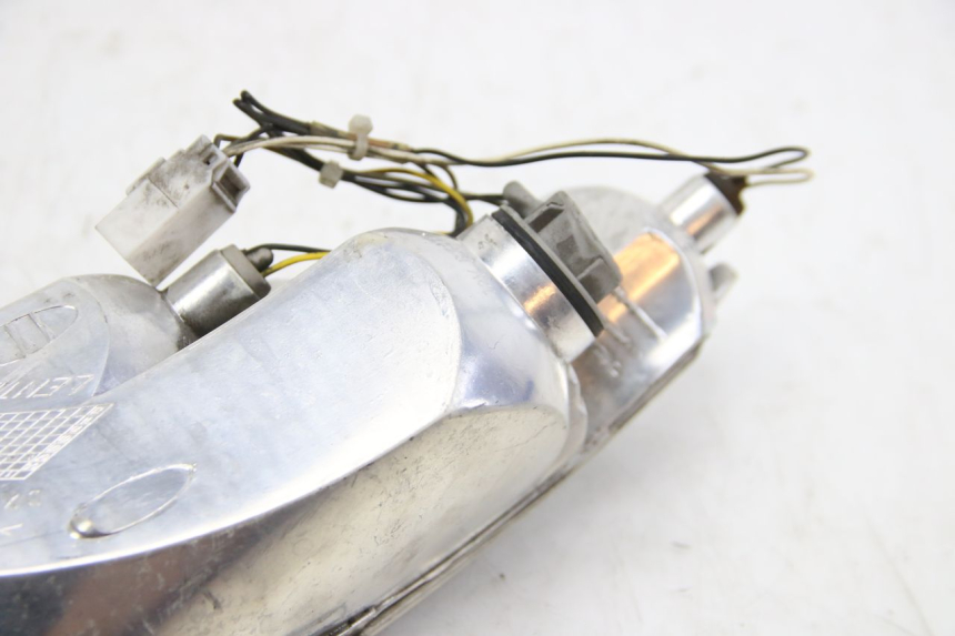 photo de LUZ TRASERA DERECHA PIAGGIO MP3 125 (2006 - 2014)