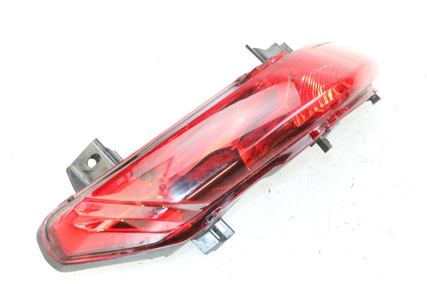 photo de LUZ TRASERA DERECHA PIAGGIO MP3 500 (2014 - 2016)