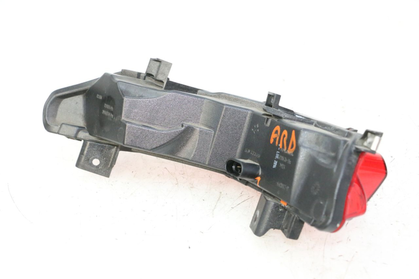 photo de LUZ TRASERA DERECHA PIAGGIO MP3 500 (2014 - 2016)