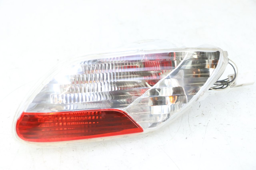 photo de LUZ TRASERA DERECHA PIAGGIO MP3 RL 250 (2007 - 2010)