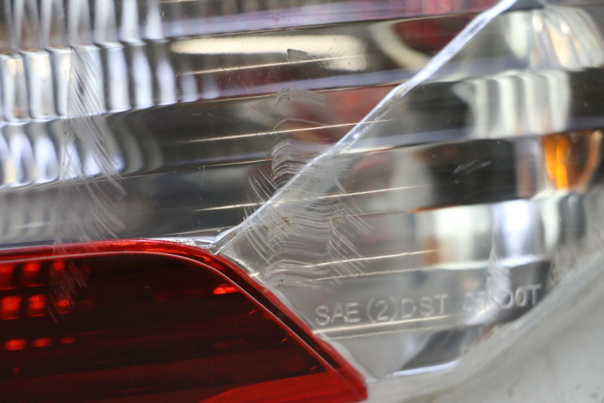 photo de LUZ TRASERA DERECHA PIAGGIO MP3 RL 250 (2007 - 2010)