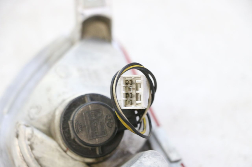 photo de LUZ TRASERA DERECHA PIAGGIO MP3 500 (2011 - 2015)