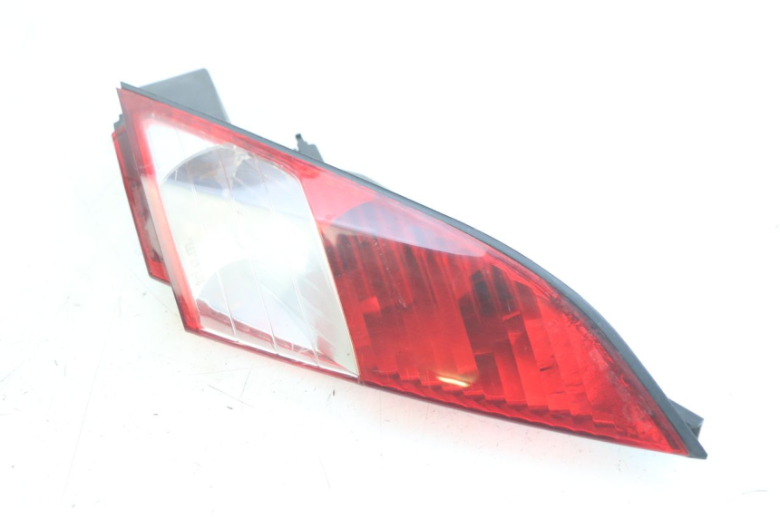 photo de FARO TRASERO DERECHO PEUGEOT SATELIS 125 (2010 - 2012)