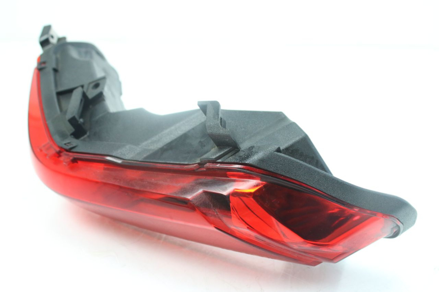 photo de LUZ TRASERA DERECHA PIAGGIO MP3 500 (2014 - 2016)