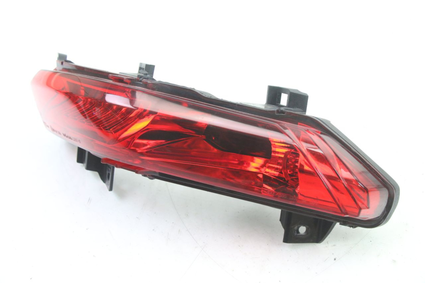 photo de LUZ TRASERA DERECHA PIAGGIO MP3 500 (2014 - 2016)
