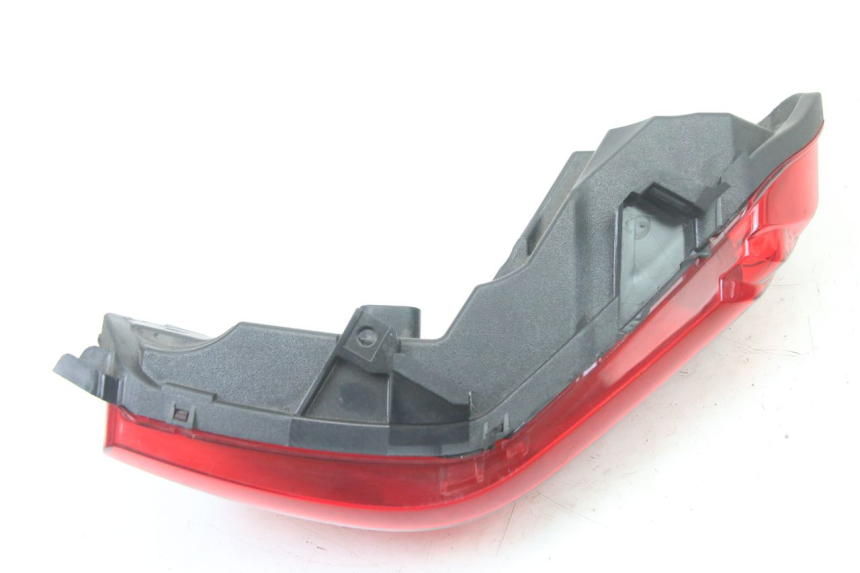 photo de LUZ TRASERA DERECHA PIAGGIO MP3 500 (2014 - 2016)