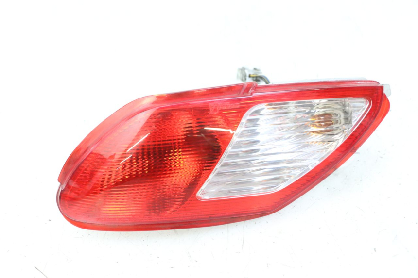 photo de FARO TRASERO DERECHO PIAGGIO MP3 LT 400 (2007 - 2012)