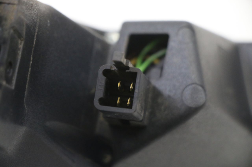 photo de LUZ TRASERA DERECHA PEUGEOT SATELIS COMPRESSOR K15 125 (2006 - 2009)