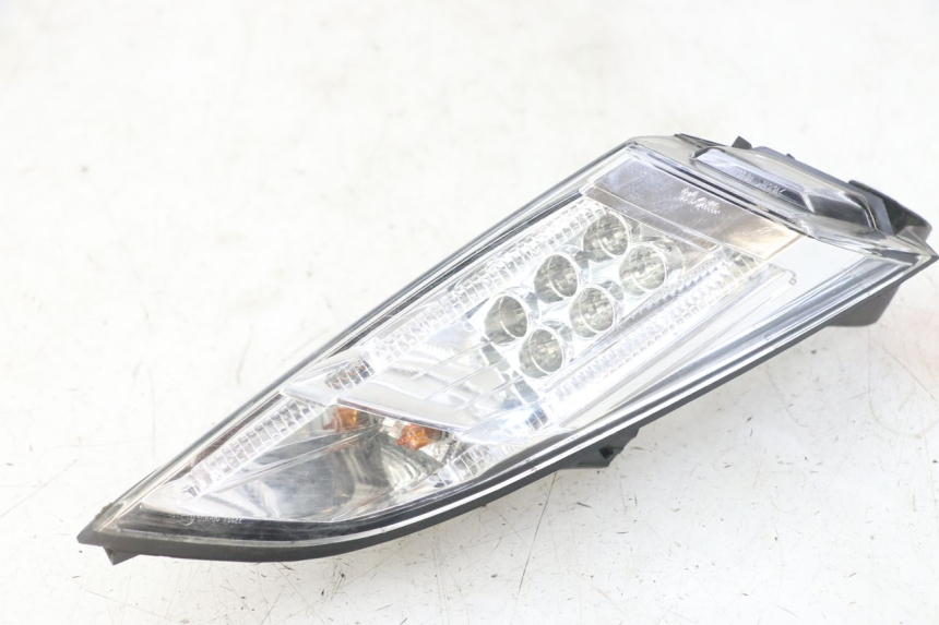 photo de LUZ TRASERA DERECHA PEUGEOT SATELIS 125 (2013 - 2018)