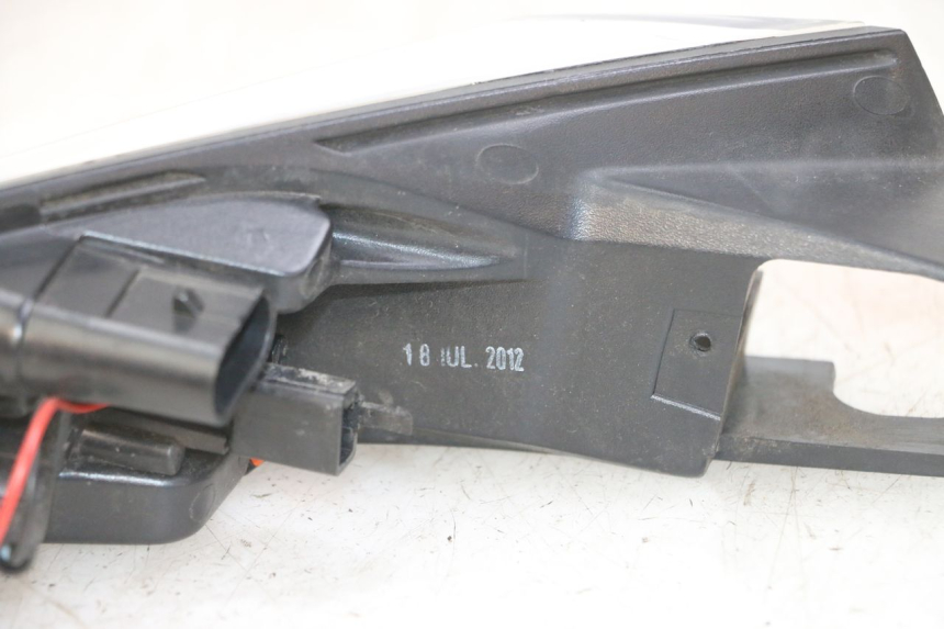 photo de LUZ TRASERA DERECHA PEUGEOT SATELIS 125 (2013 - 2018)