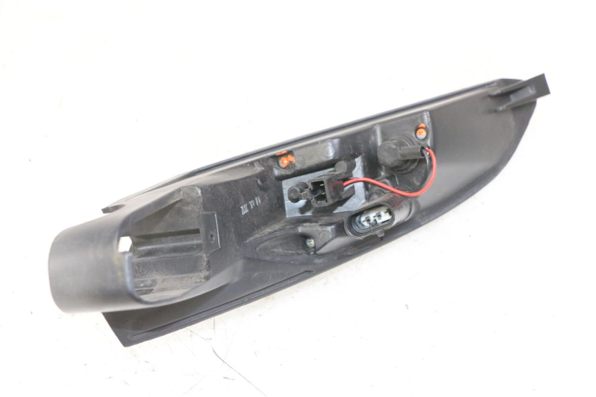 photo de LUZ TRASERA DERECHA PEUGEOT SATELIS 125 (2013 - 2018)