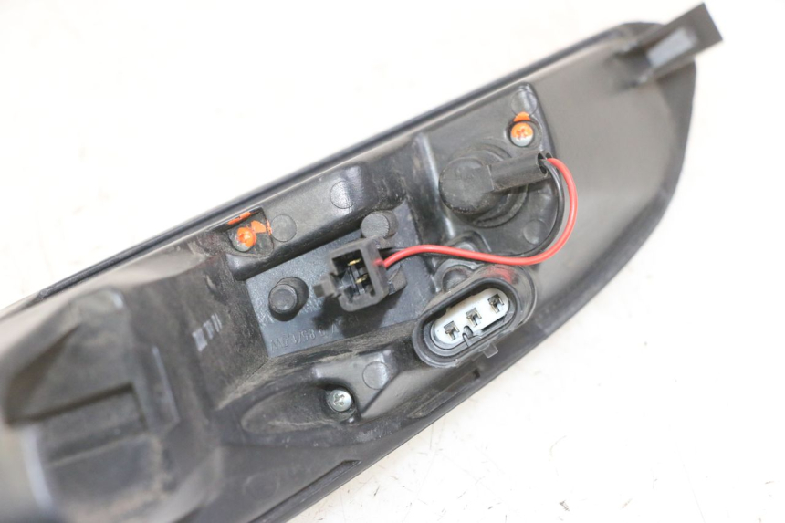 photo de LUZ TRASERA DERECHA PEUGEOT SATELIS 125 (2013 - 2018)