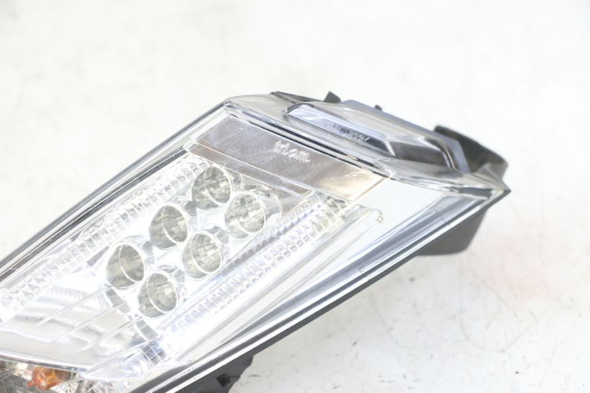photo de LUZ TRASERA DERECHA PEUGEOT SATELIS 125 (2013 - 2018)