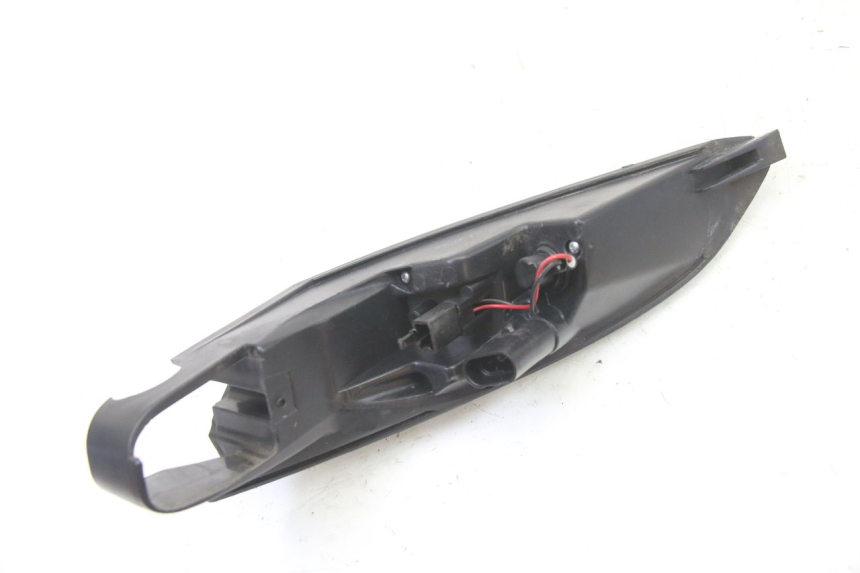 photo de LUZ TRASERA DERECHA PEUGEOT SATELIS 125 (2013 - 2018)