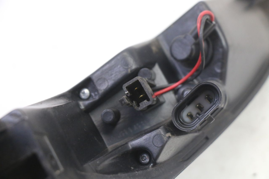 photo de LUZ TRASERA DERECHA PEUGEOT SATELIS 125 (2013 - 2018)