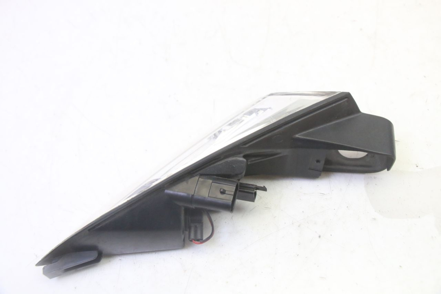 photo de LUZ TRASERA DERECHA PEUGEOT SATELIS 125 (2013 - 2018)