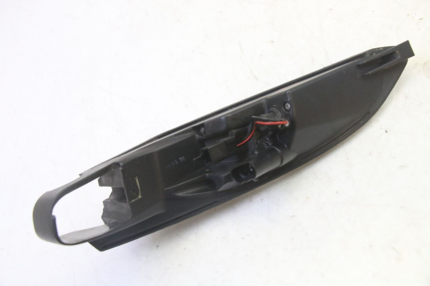 photo de LUZ TRASERA DERECHA PEUGEOT SATELIS 125 (2013 - 2018)