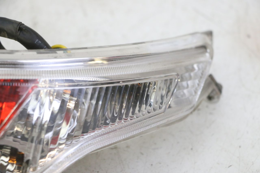 photo de LUZ TRASERA DERECHA PEUGEOT VIVACITY NEW 4T 50 (2008 - 2017)